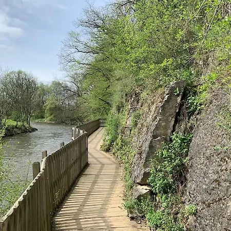 Alpehytte Barbuy - Natuurhuisje In - Bar - Zwem - Ontspan